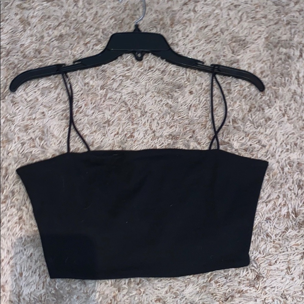 Black bandea story crop top